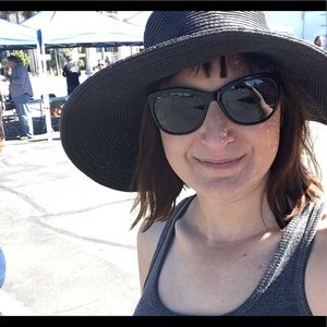 Meet your Posher, Jillian